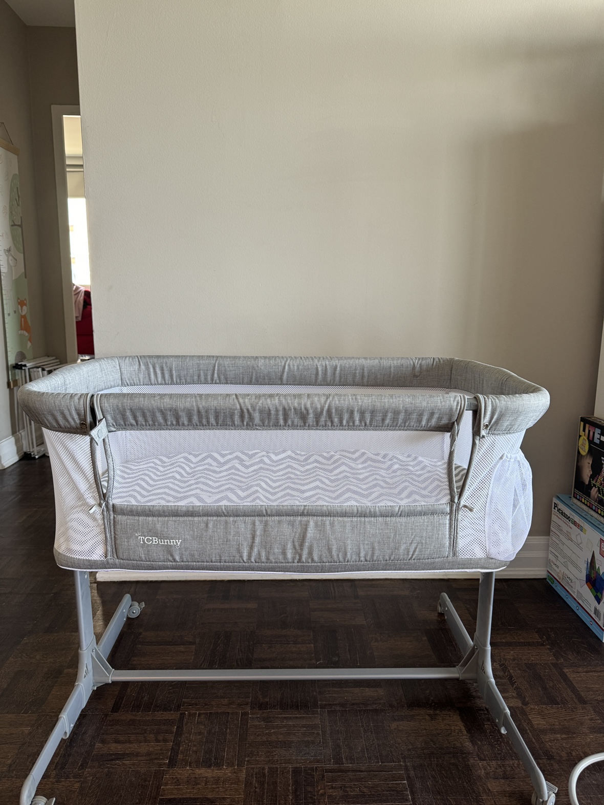 Tcbunny bassinet and bedside sleeper+ 3 organic cotton sheets - photo 2