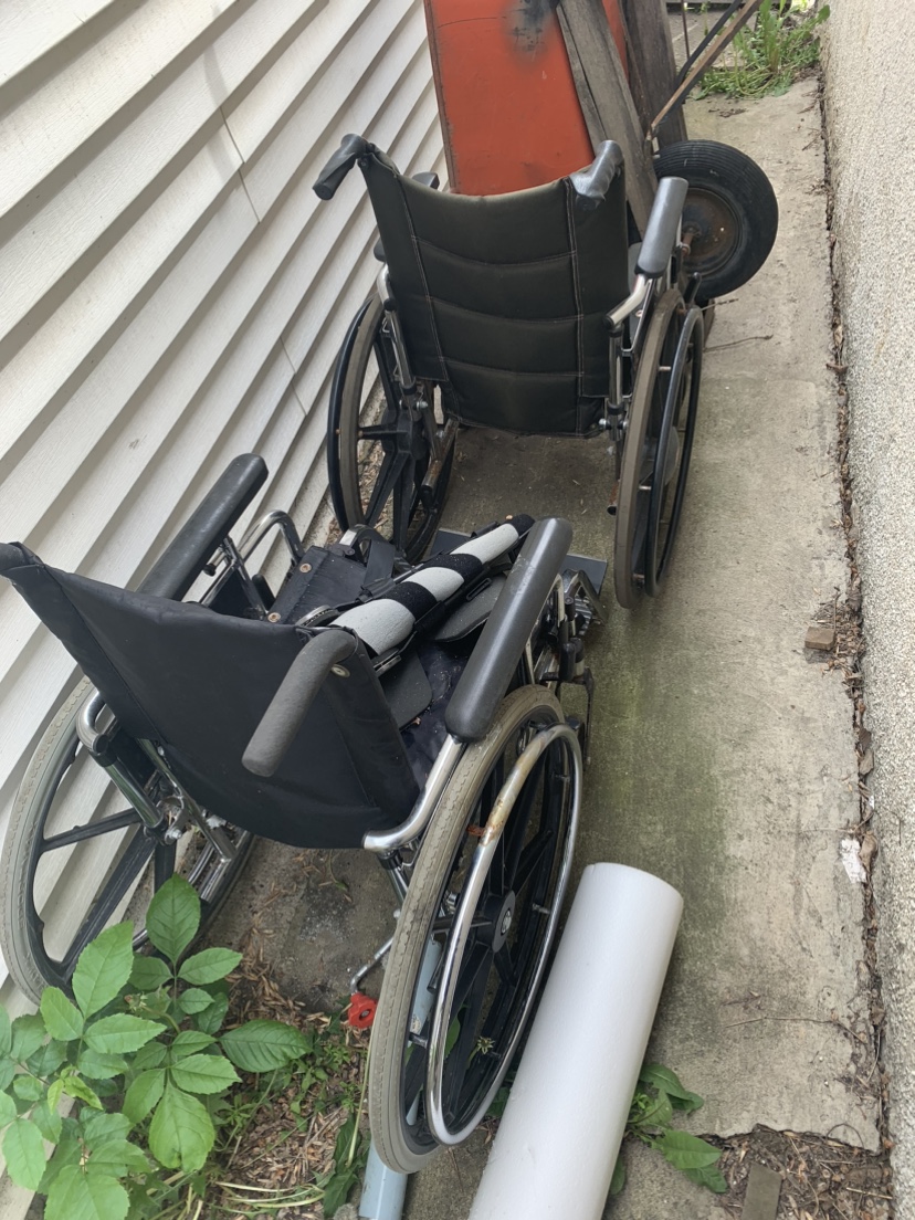 2 wheelchairs and leg brace - photo 3