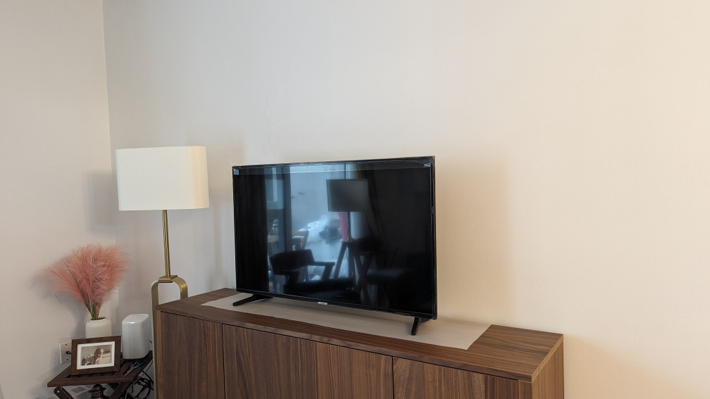 Samsung 43-inch 4K Ultra HD Smart TV image indicator(3)