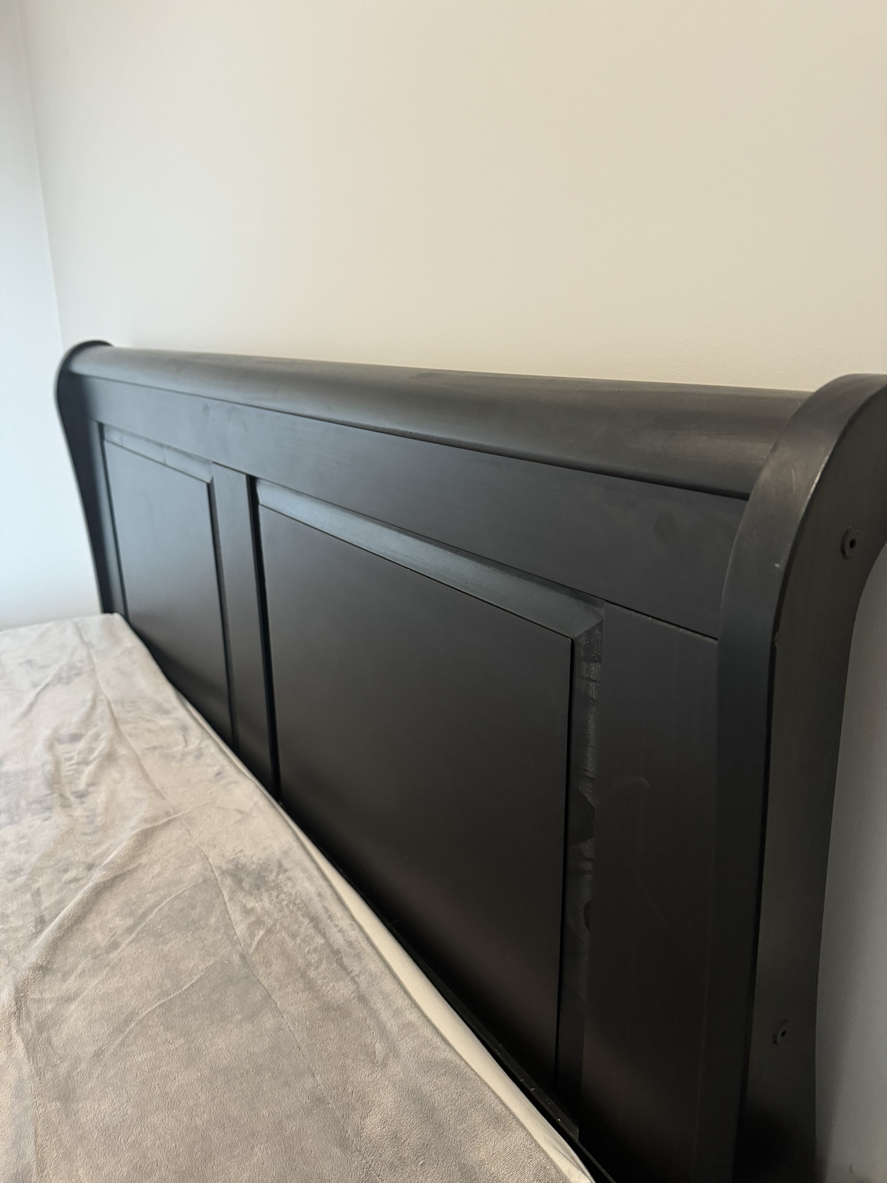 IKEA queen size bed frame - photo 3