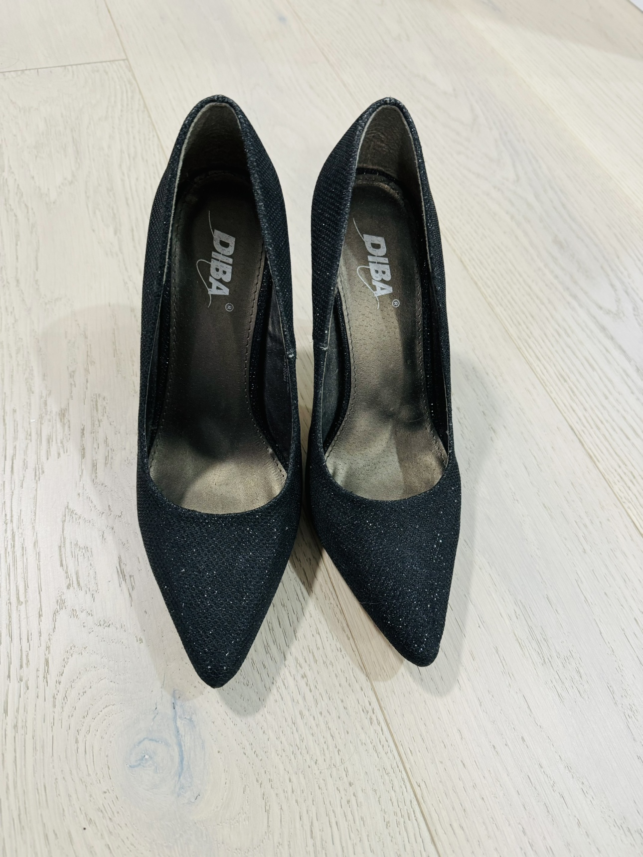 Women’s shoes thumbnail
