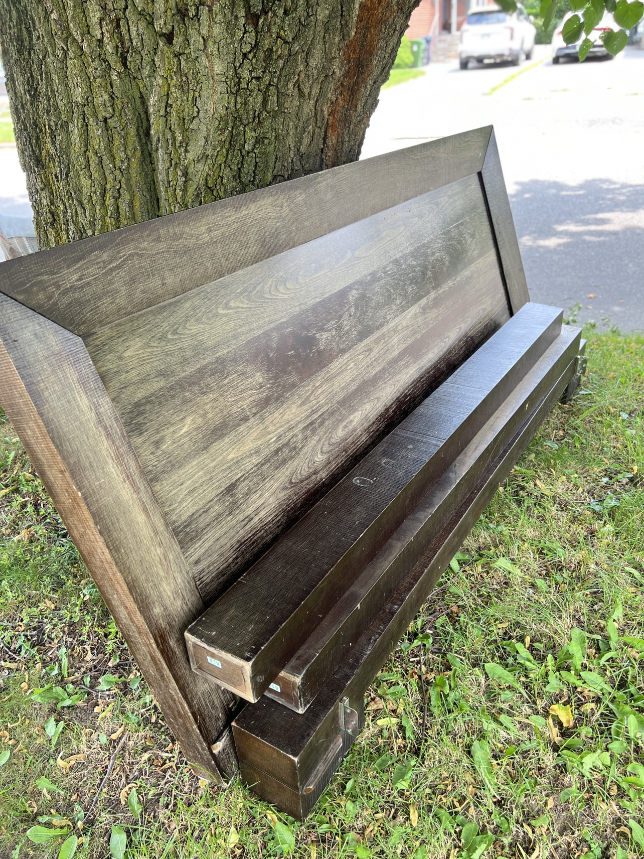 Free King Size Bedframe thumbnail