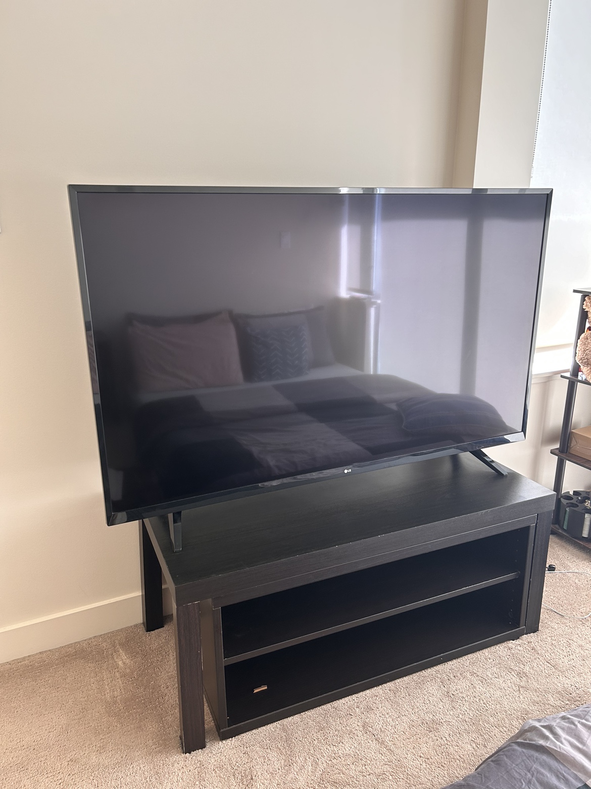 LG smart TV 55 inch UJ6200 model + TV table
