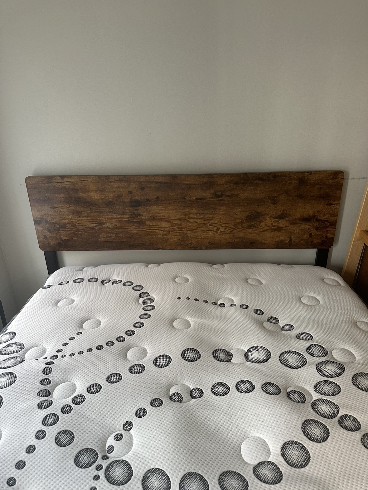 Full size bed frame - photo 3