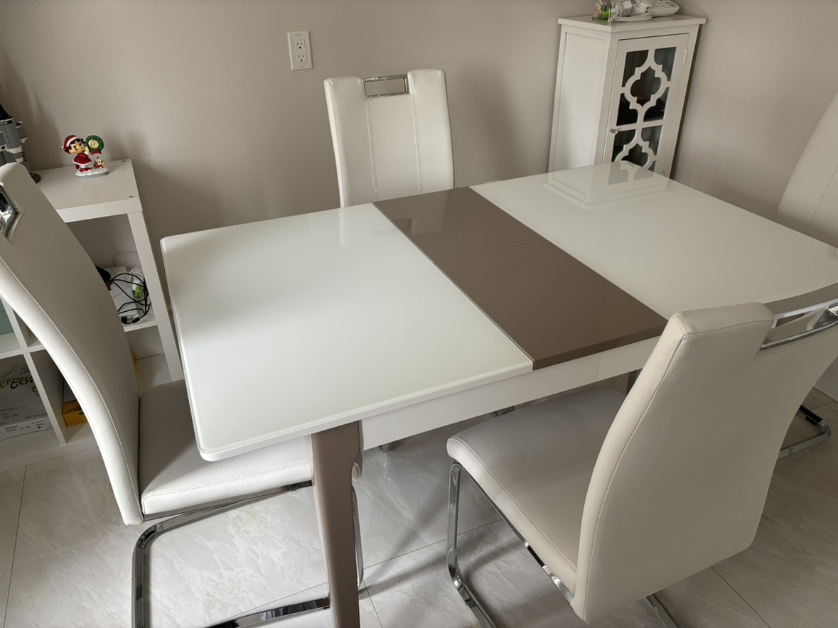 Dining table+ 2chairs image indicator(3)