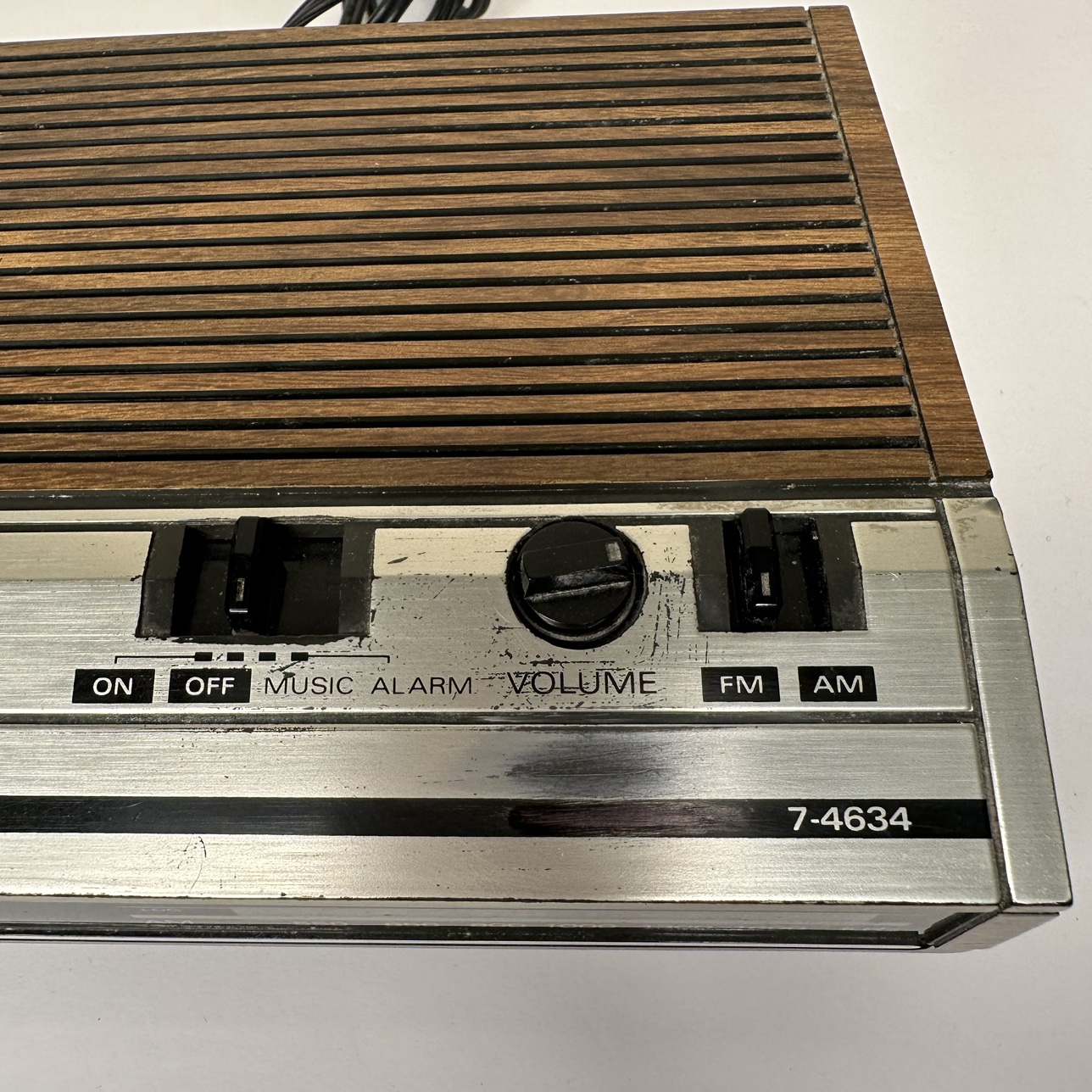 Vintage GE Digital LED AM/FM Clock Radio - photo 3