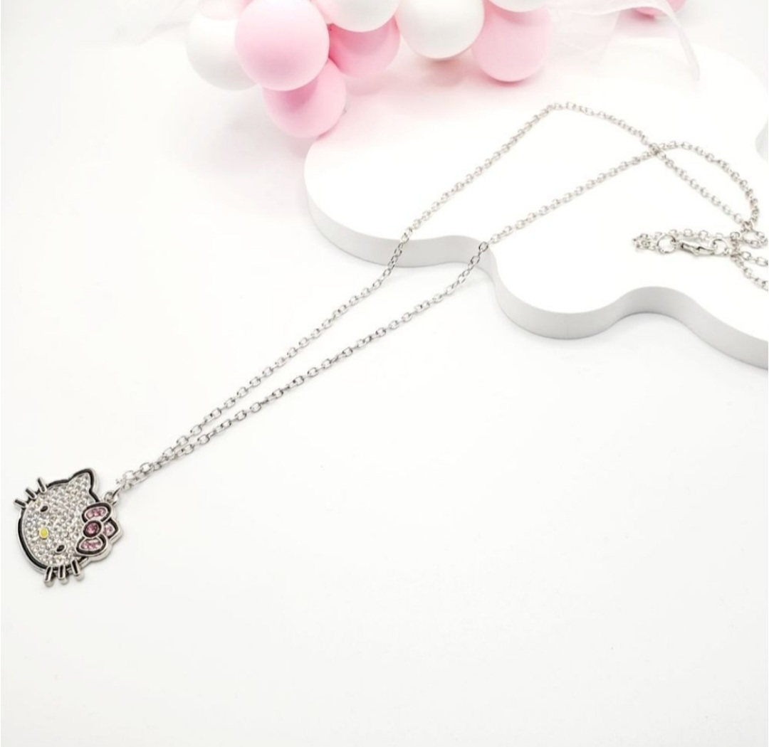 Brand New Hello Kitty Rhinestone Necklace image indicator(2)