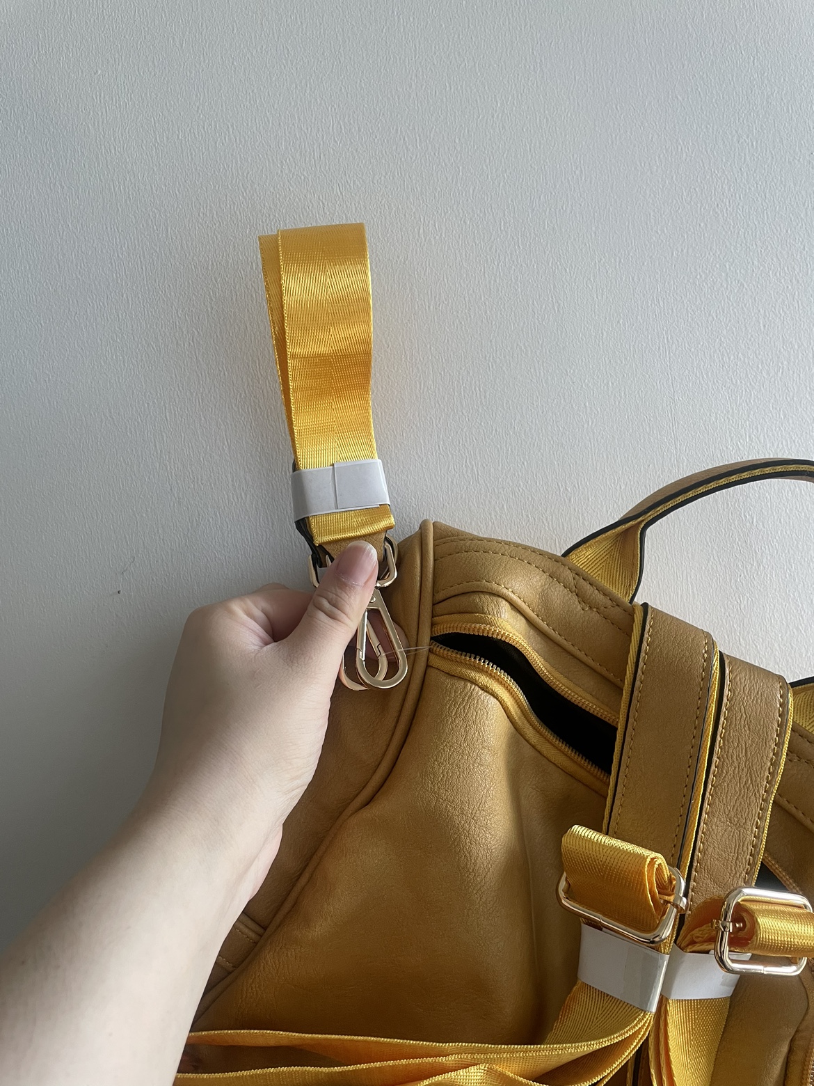 New anti-theft yellow backpack - photo 3