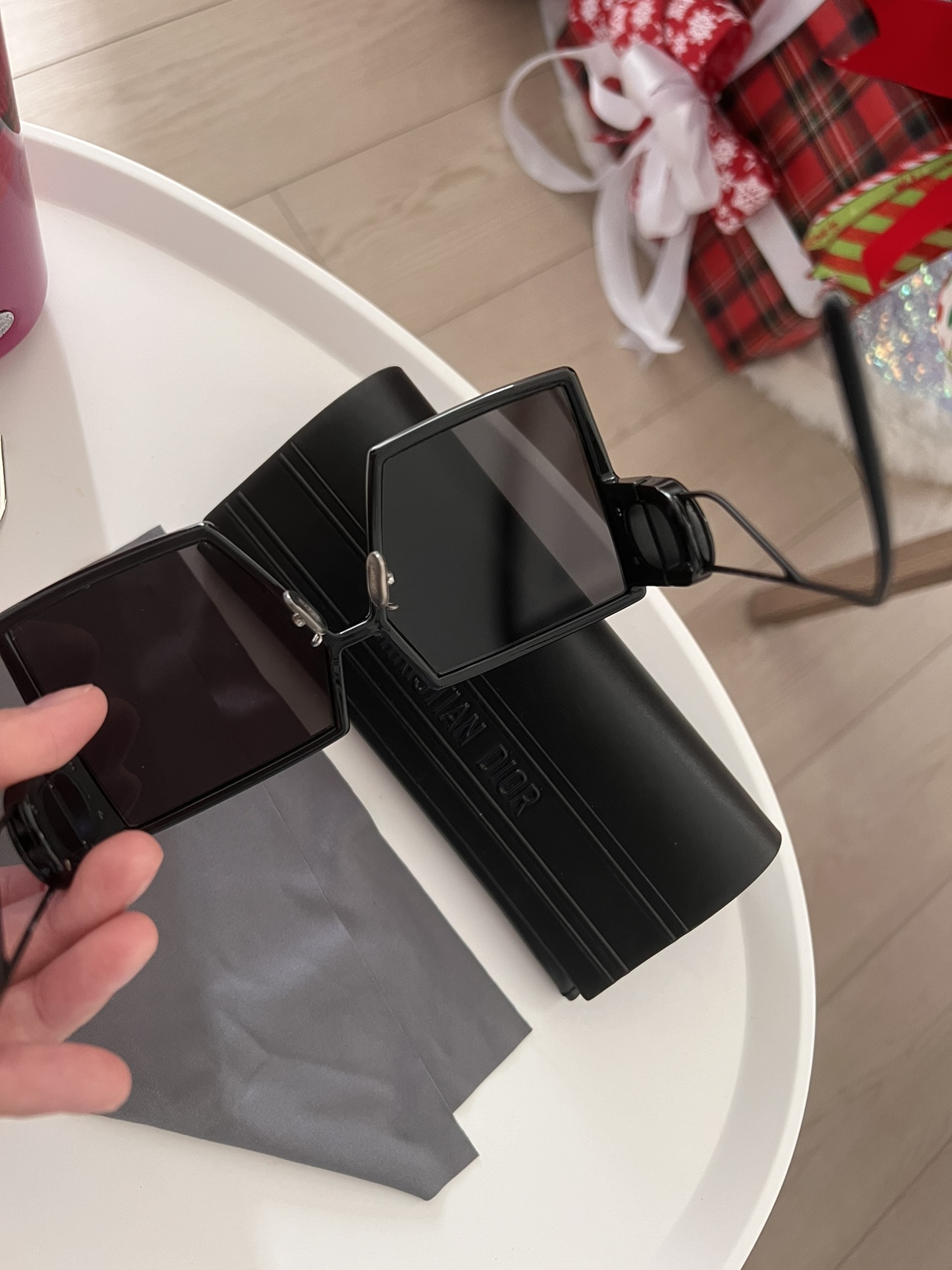 Dior Sunglasses image indicator(9)