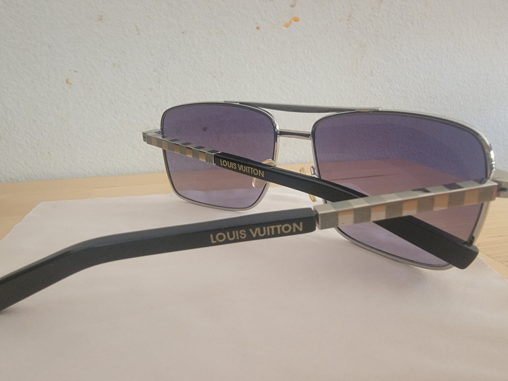 Authentic Louis Vuitton Attitude Men's sunglasses - photo 2