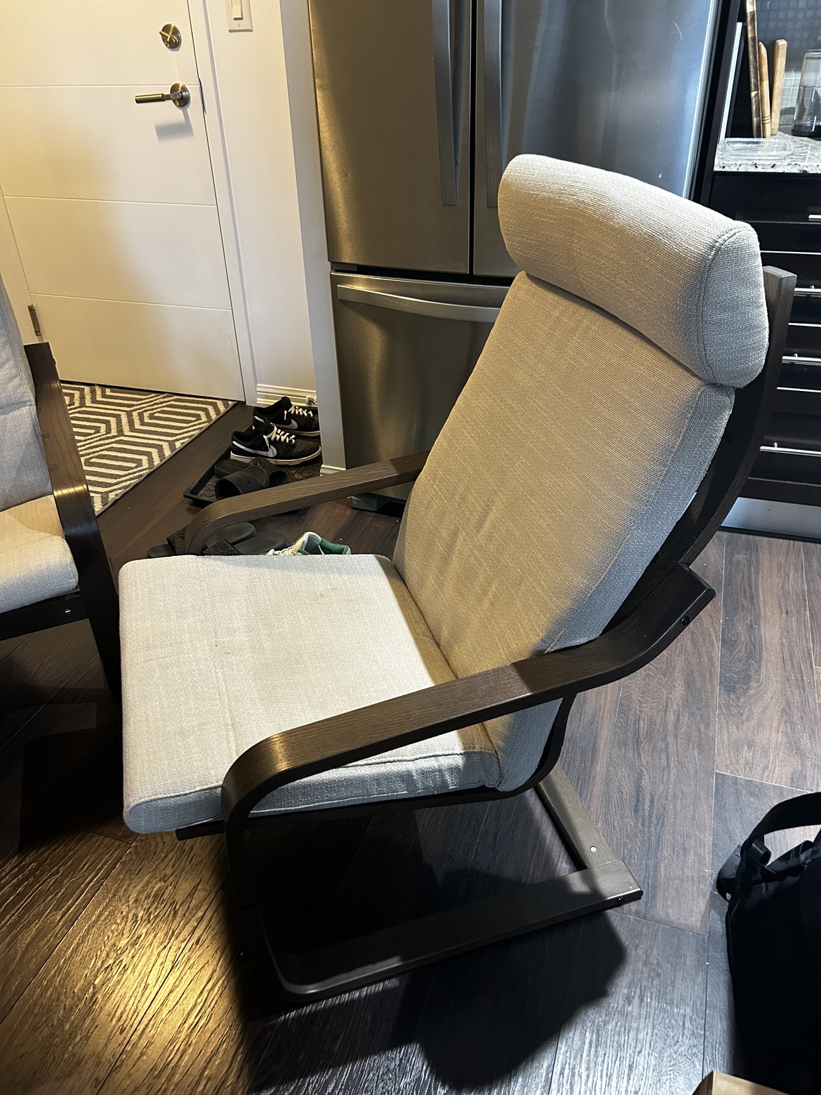 Two IKEA Poäng Chairs - photo 2
