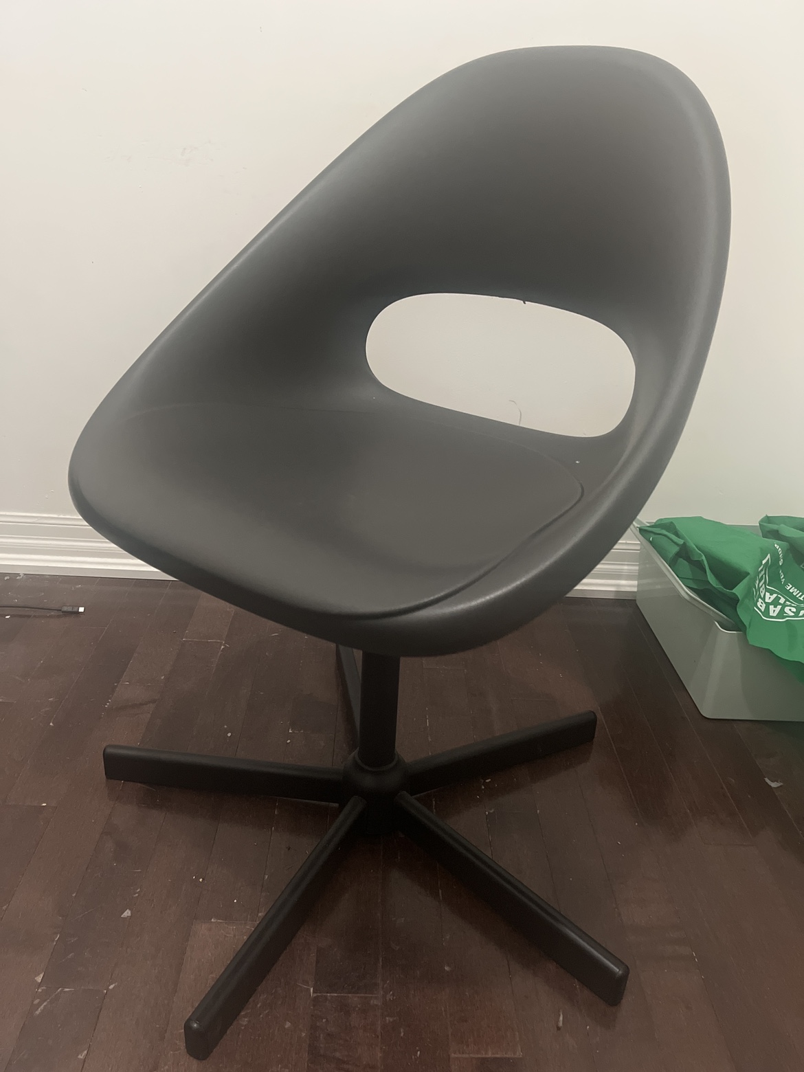 free ikea chair thumbnail
