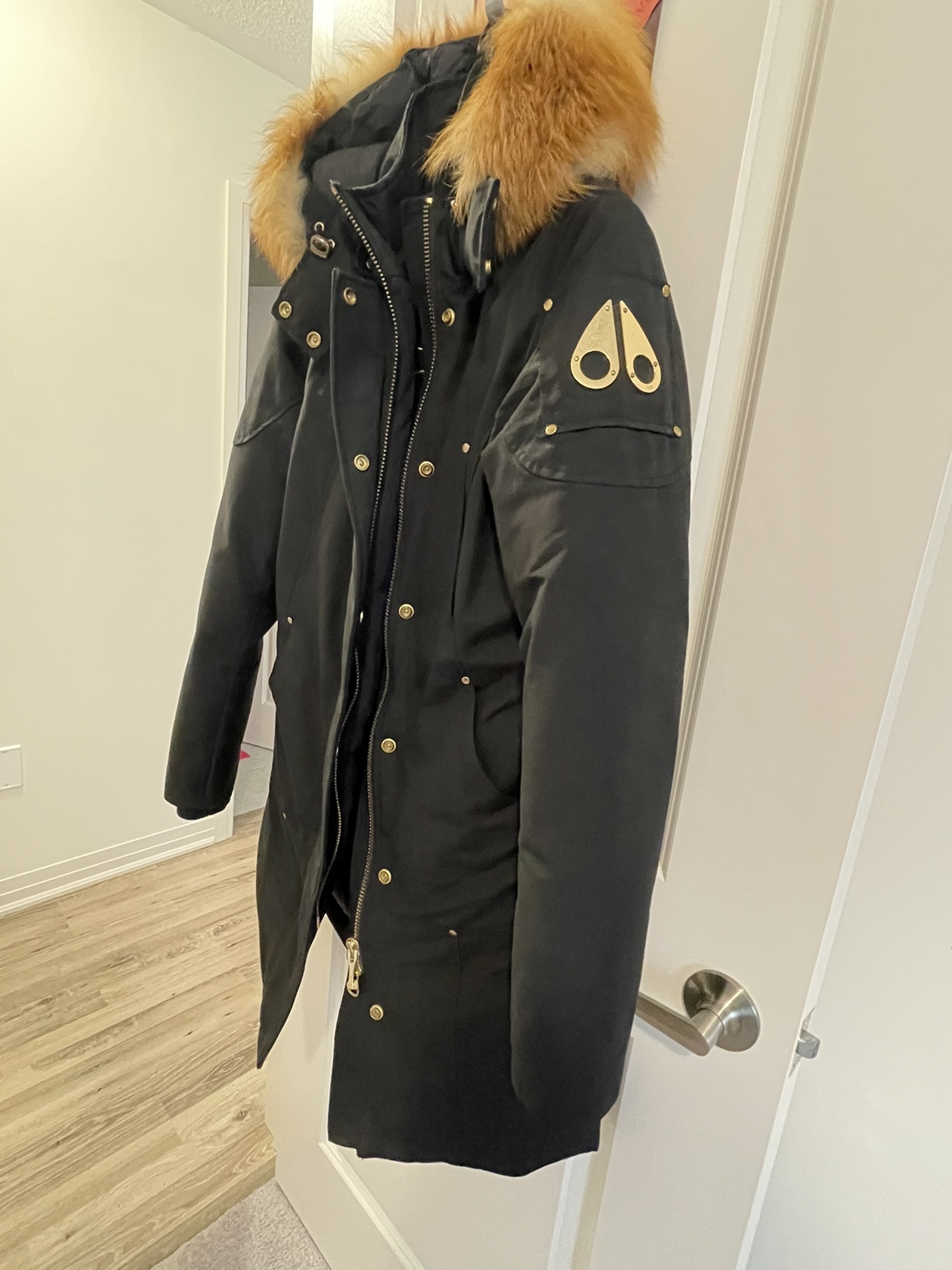 Moose Knuckles women’s jacket ( Authentic product)