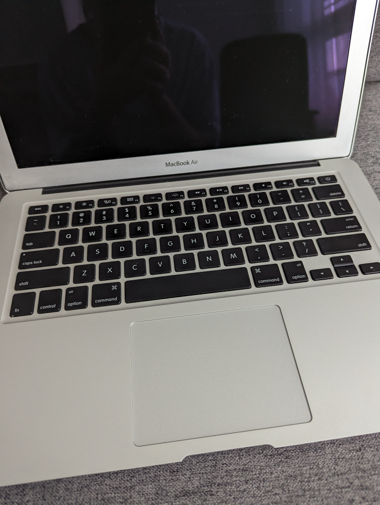 MacBook Air laptop, 13 inch , year 2011 - photo 2