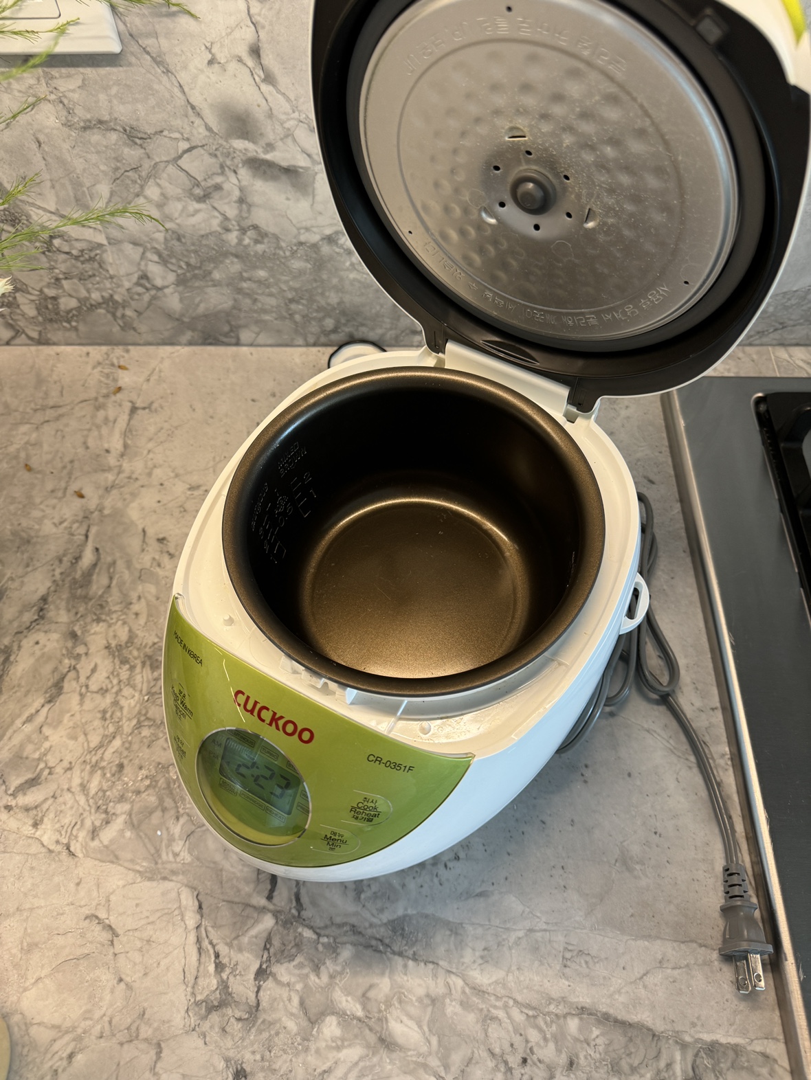 Cuckoo Rice Cooker - photo 3