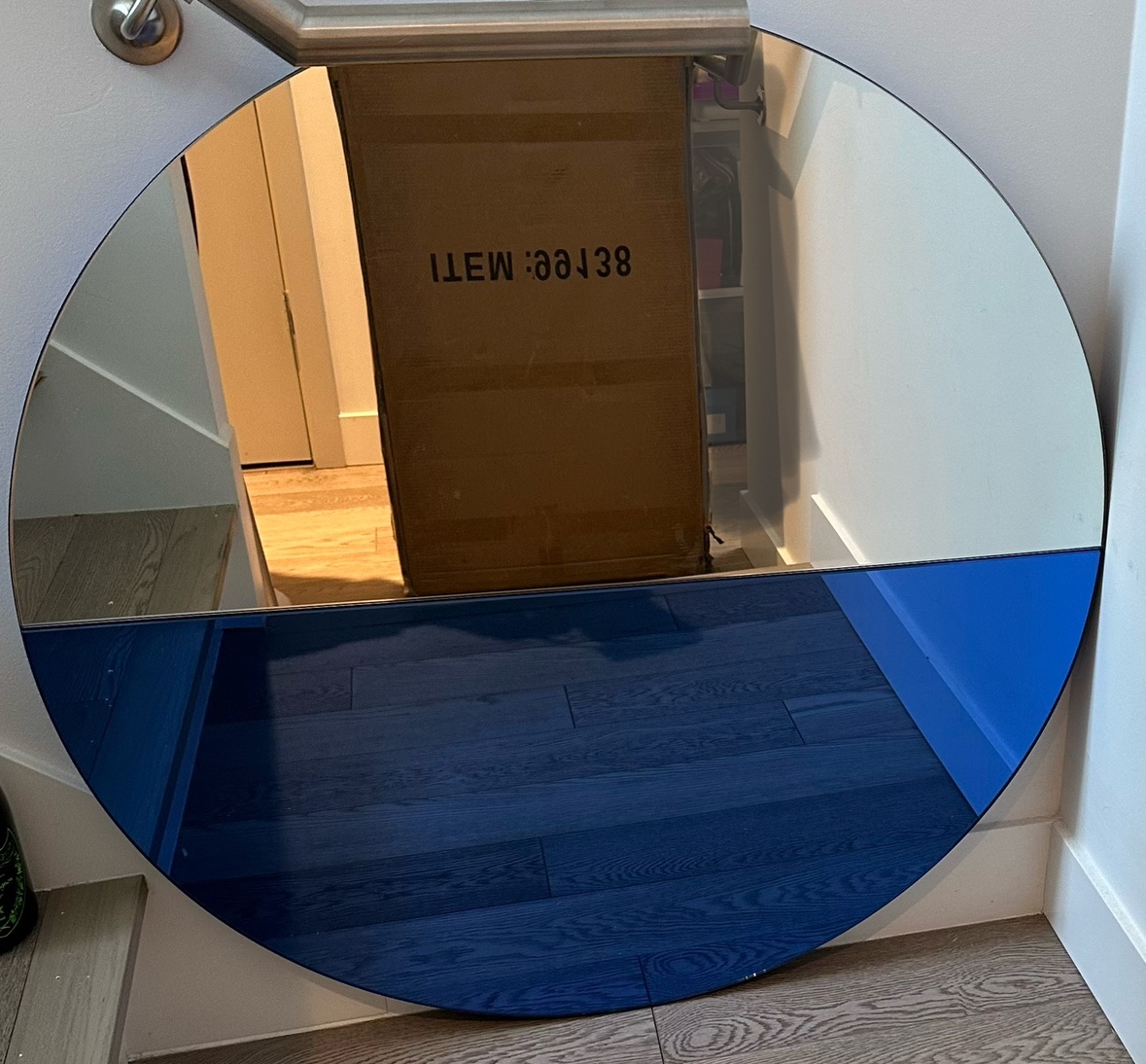 Mirror round Two tone no damage. Very heavy solid design.