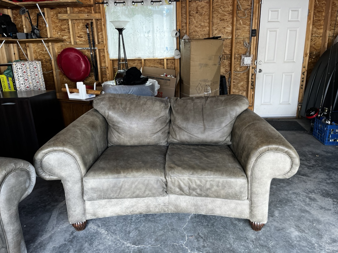 Love seat