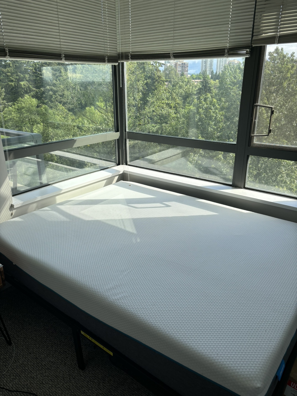 Queen size mattress - photo 2