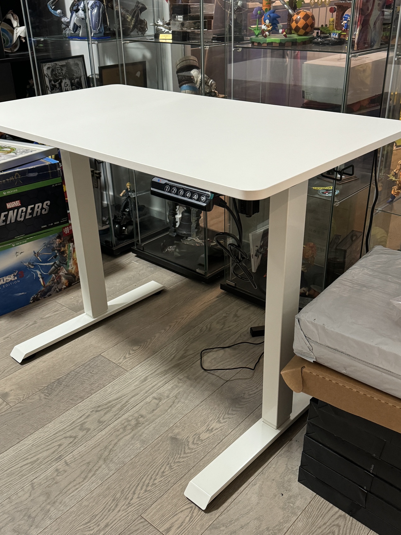 NEW NEVER USED 40 Inch Electric Height Adjustable Sit Stand Desk