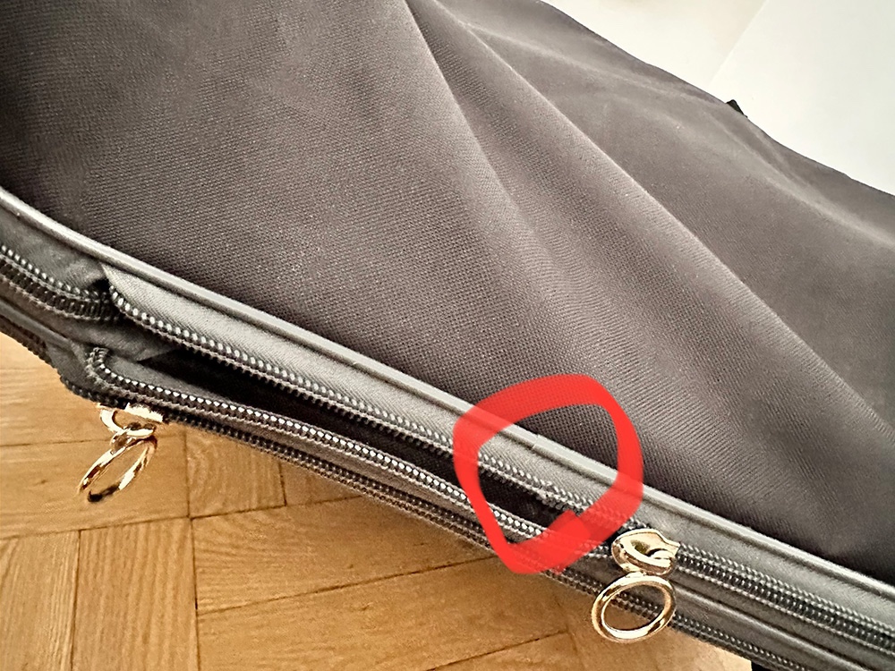 3 Tier Expandable Bag on Wheels image indicator(4)