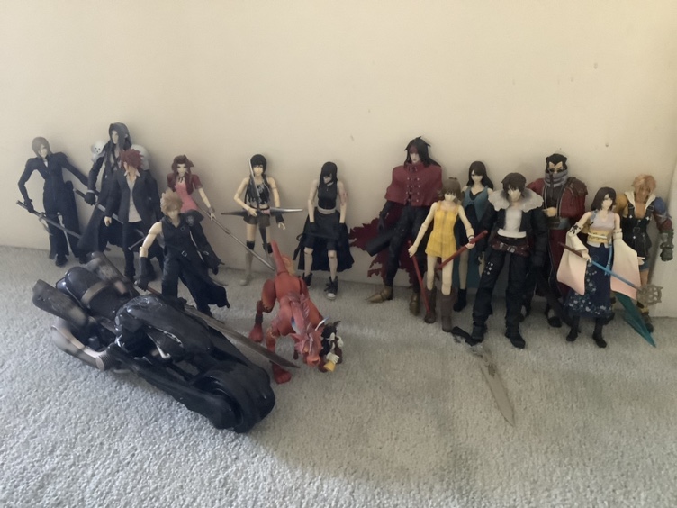 Final fantasy play arts action figures