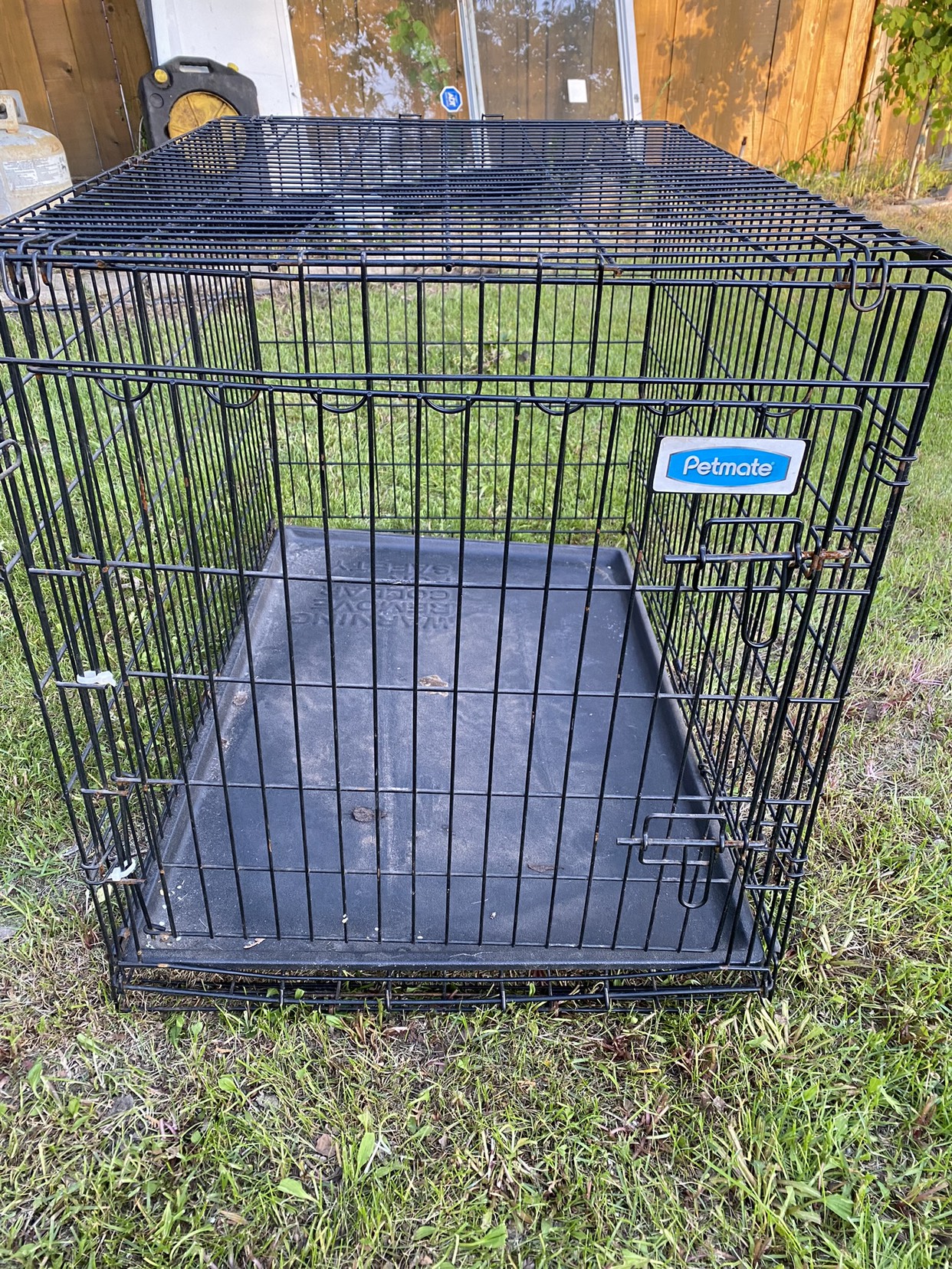 Medium dog kennel