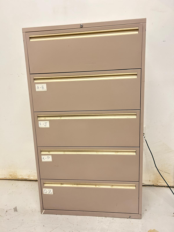 Tall filing cabinet - photo 3