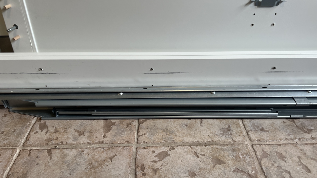 IKEA Songesand Queen Bed Frame image indicator(4)