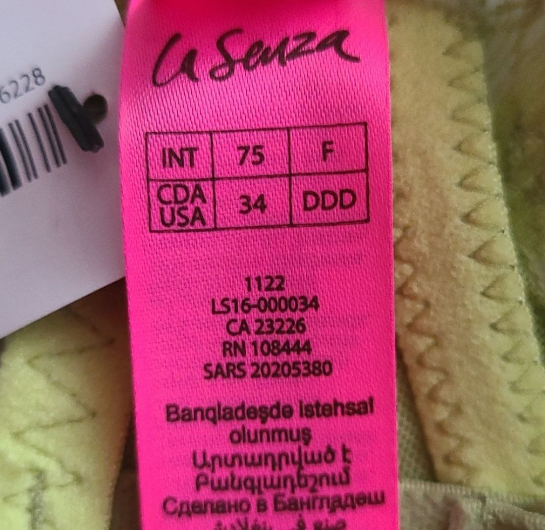 Brand NEW - La Senza Beyond Sexy Classic Plunge Bra NWT image indicator(6)