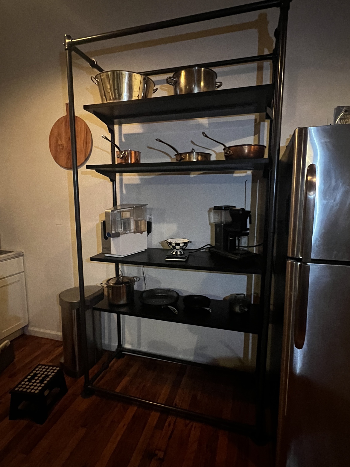 Shelving display - photo 2