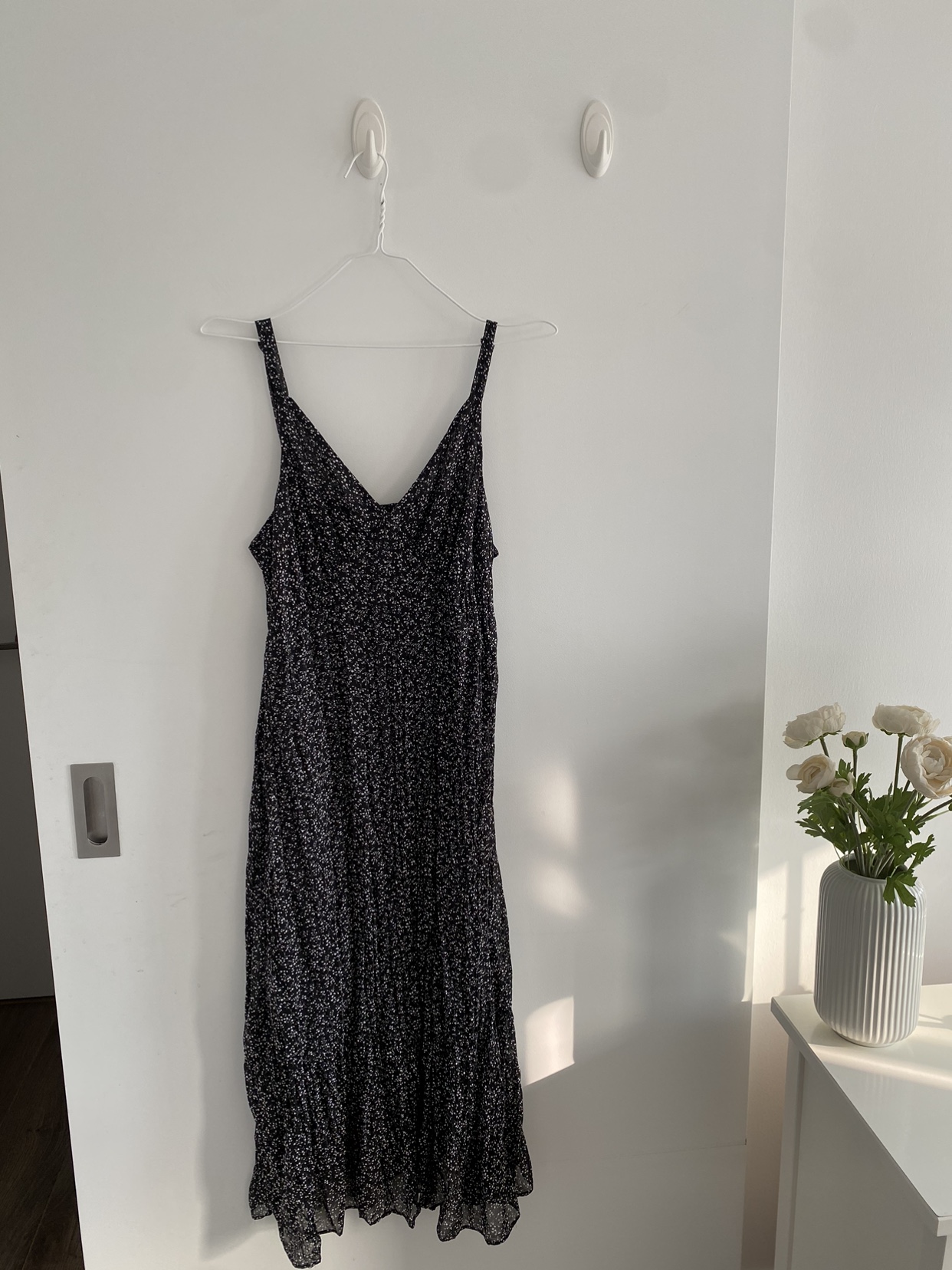 Floral pattern summer dress - size s thumbnail