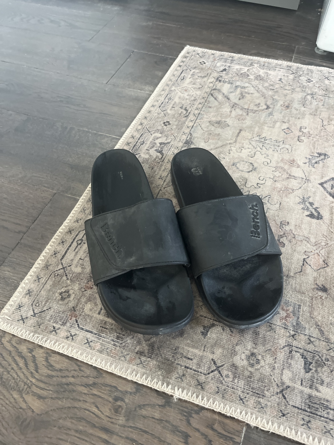 Bench men slides thumbnail