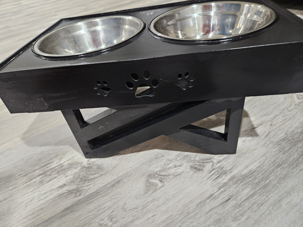 Elevated Food Bowl and Mat thumbnail