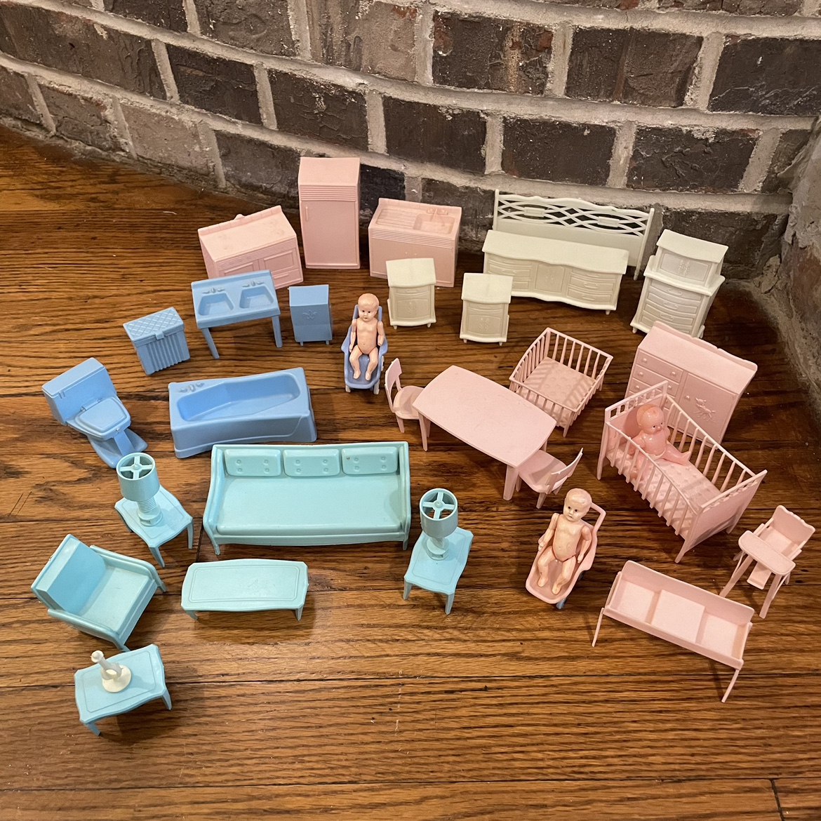 Vintage 1960s Doll Furniture