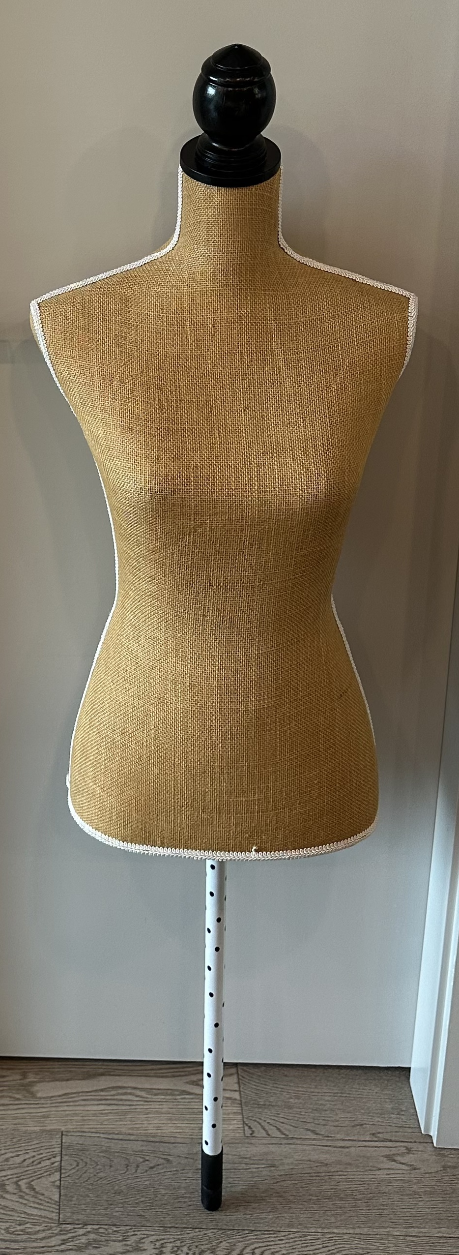 Mannequin Body, Female no base. Local delivery available. thumbnail