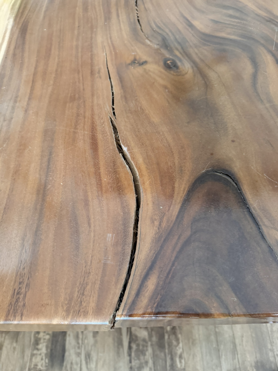 Real Wood Luxury Dining Table image indicator(9)