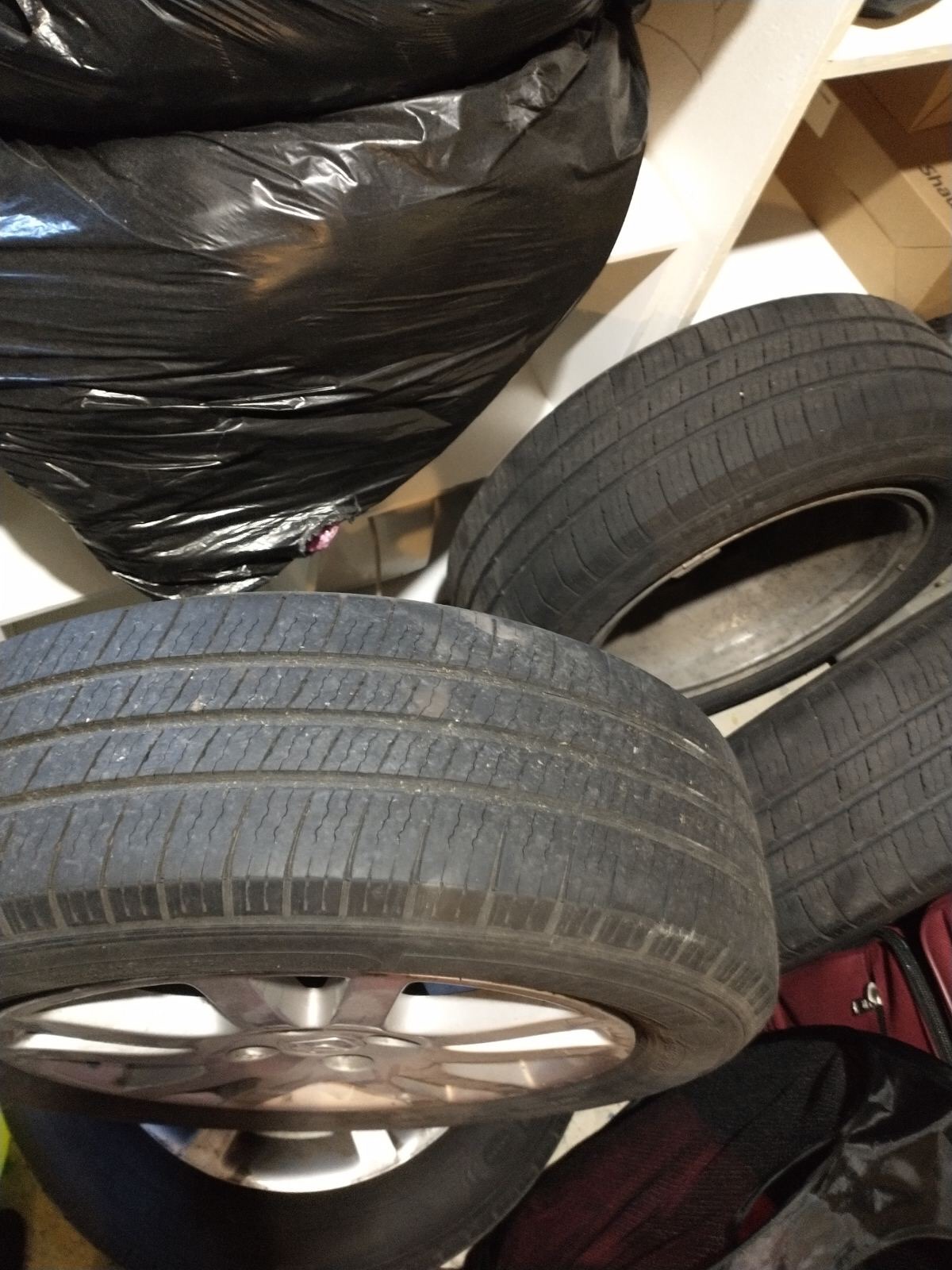 Set of 4 All Season Michelin Tires - photo 3