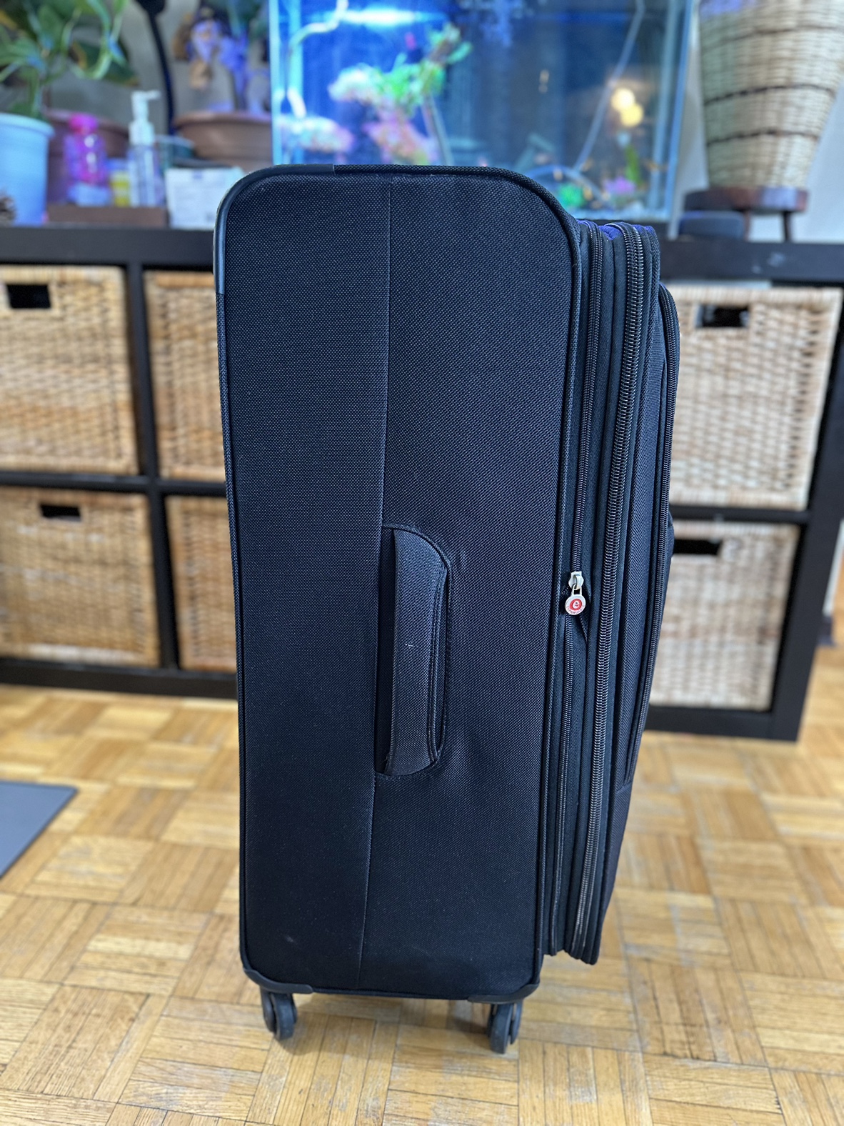 Large Black 4 Wheeler Lightweight Check In Luggage - photo 2
