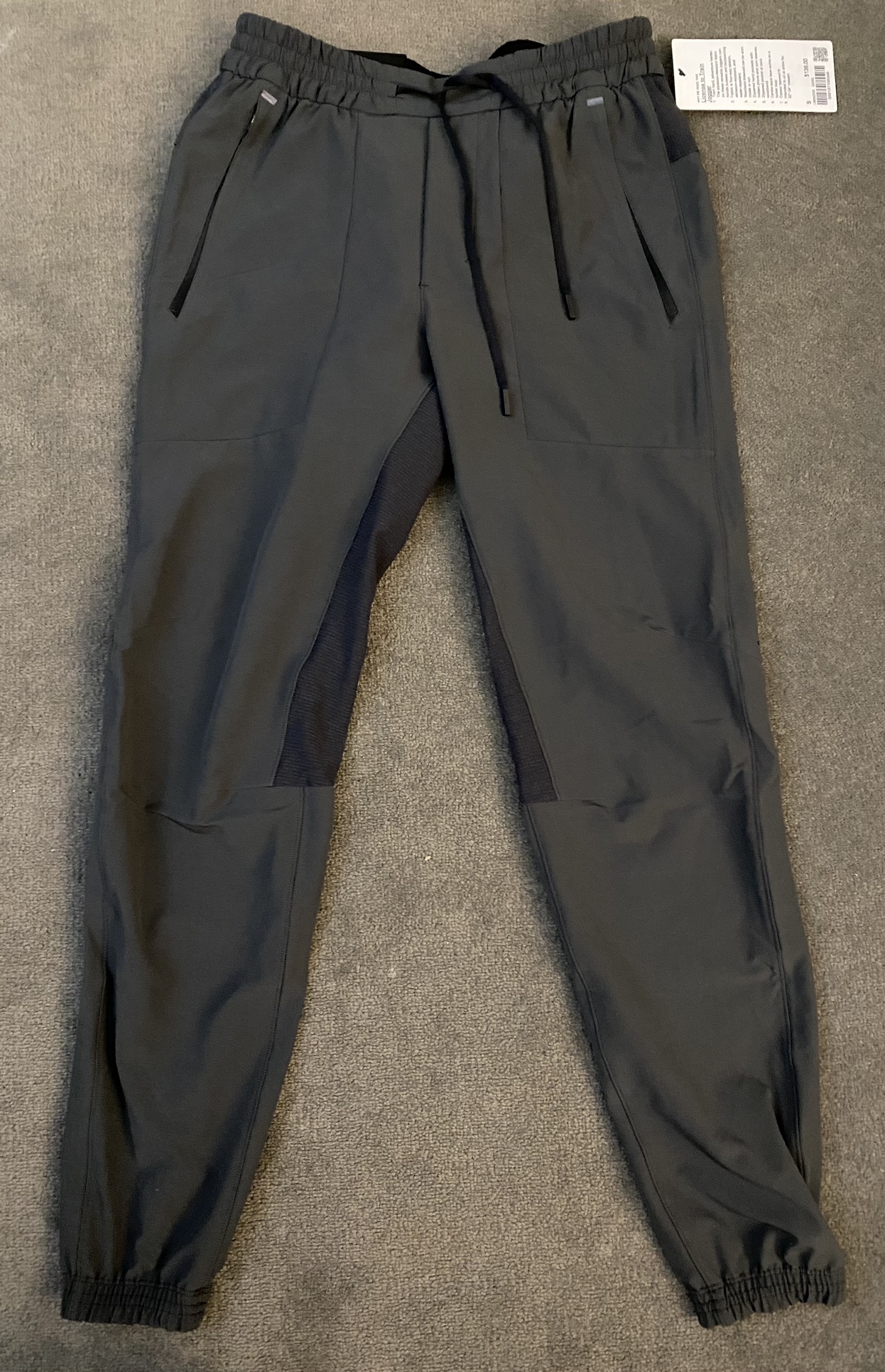 NEW WITH TAGS Lululemon license to train joggers