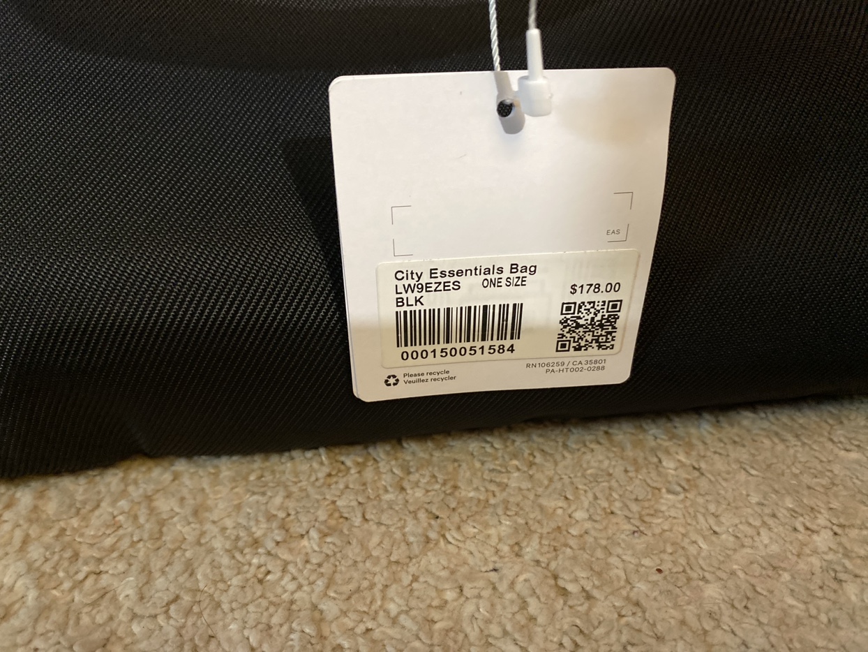 Brand new Lululemon City Essentials Duffel - photo 2