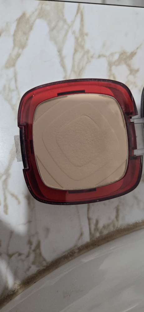 L'Oréal Powder Foundation image indicator(3)