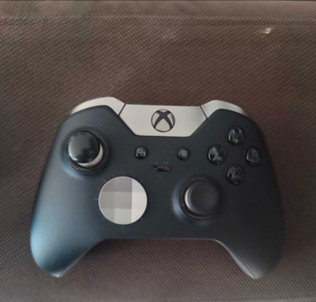 Xbox one x with elite controller - photo 3