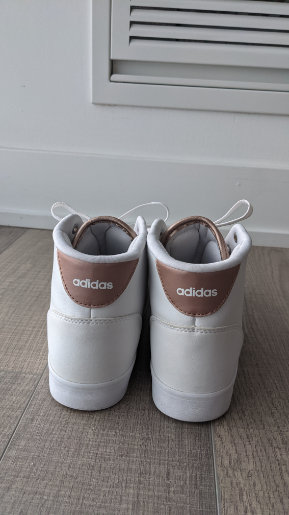white adidas hightops - photo 3