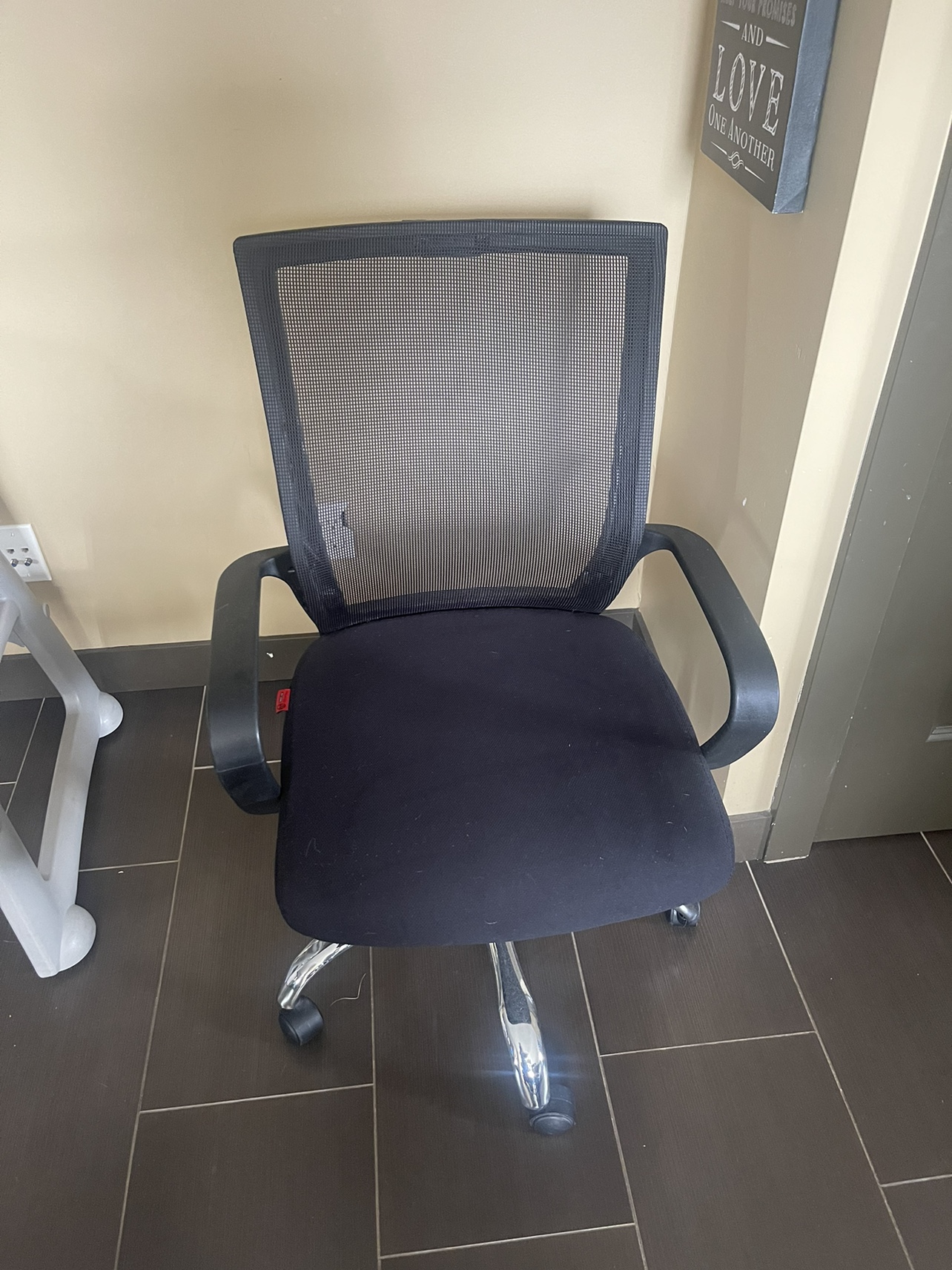 Desk chair