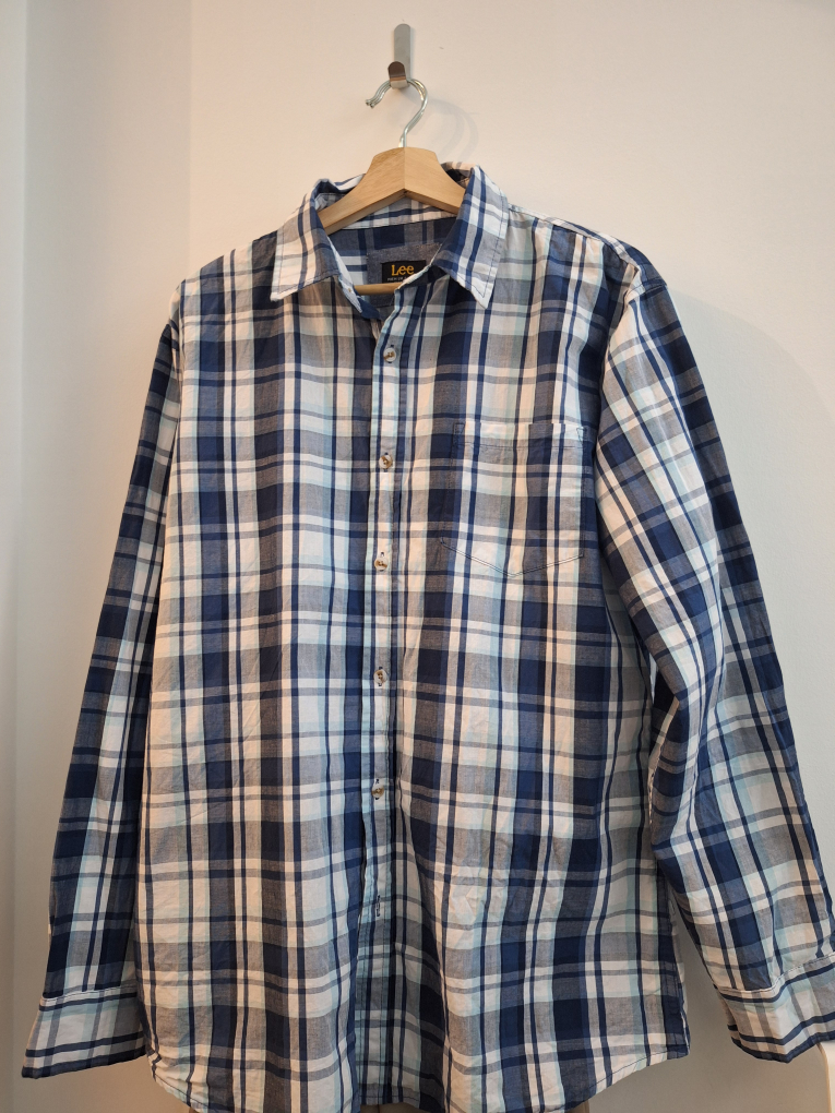 Lee premium quality buttoned up long sleeve shirt thumbnail