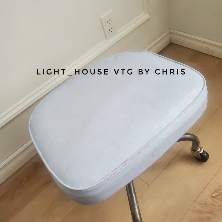 Charming Refinished VTG Medical Stool – Heavy Duty and Stylish - photo 4