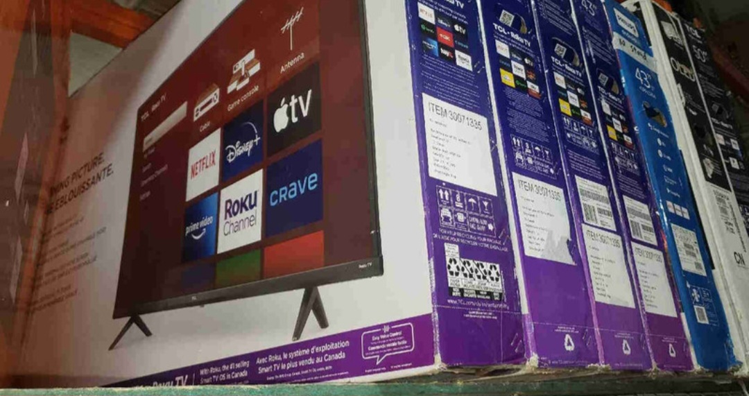 43 TCL 4K ROKU SMART TV's FOR 1 LOW PAYMENT $230 thumbnail