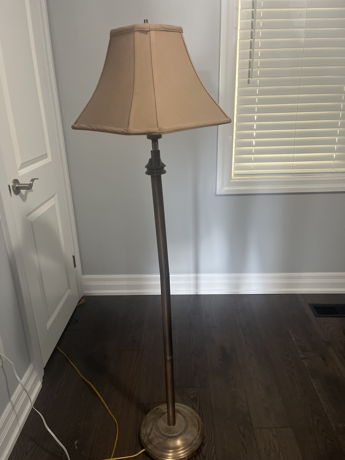 Lamp #Freecycle thumbnail