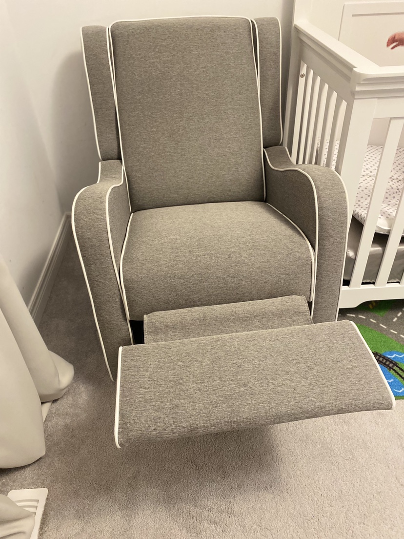 (Moving Sale) Armchair - PERFECT CONDITION!!! - photo 3