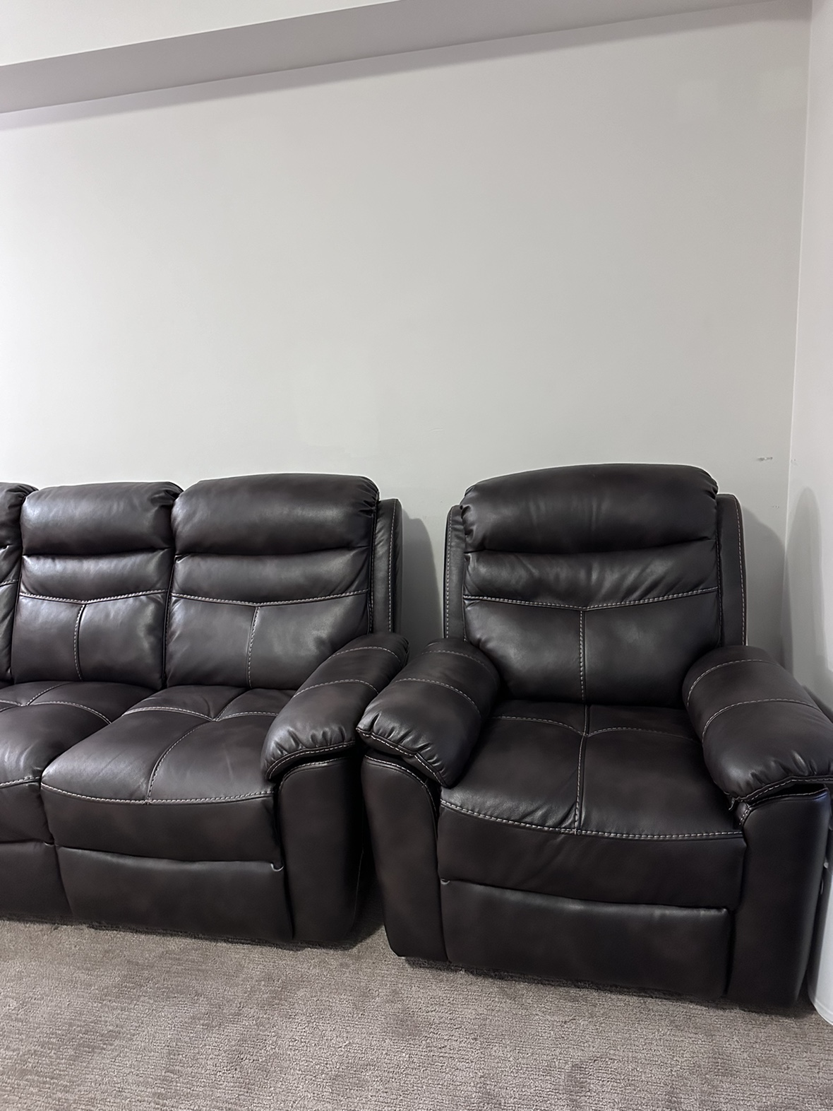 Leather sofa recliner - photo 2